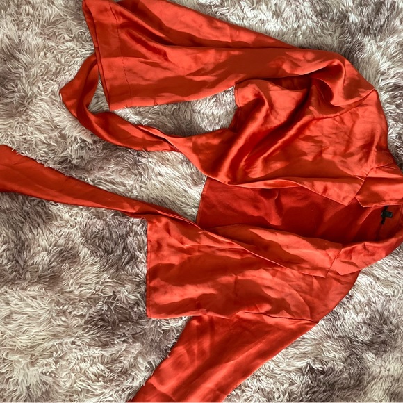 Red silk blouse - Picture 3 of 5